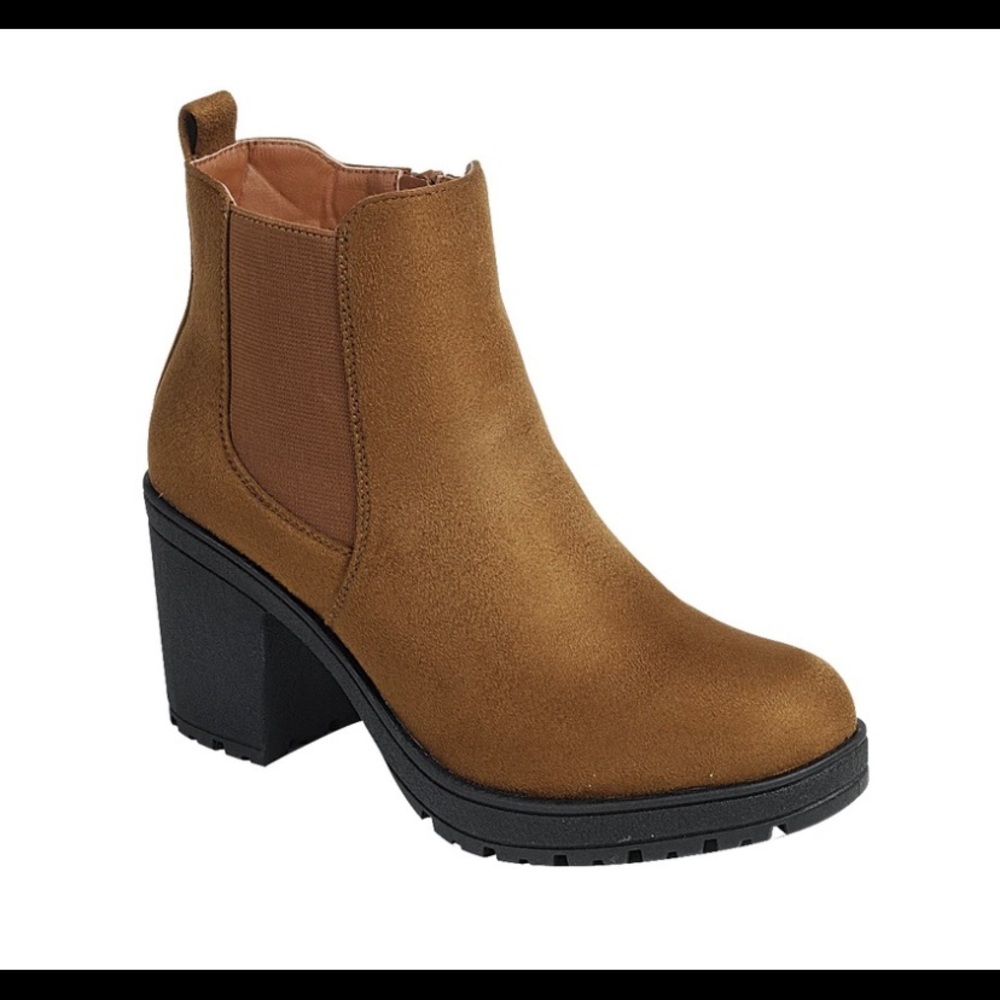 End of the season boots still on sale